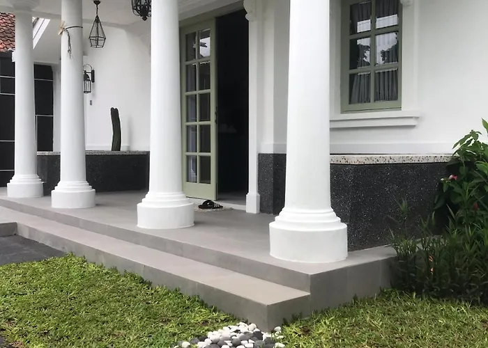 Rumah Kenyeri * Denpasar